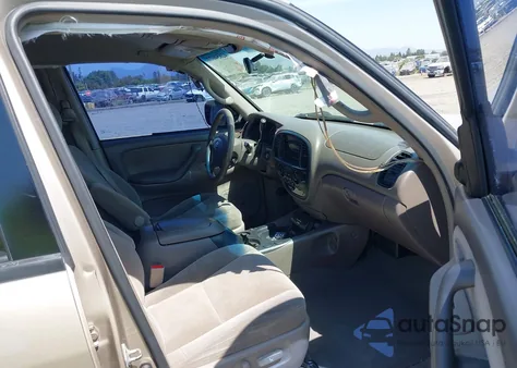 2005 Toyota Sequoia Sr5 V8 from USA, damaged, VIN 5TDZT34A95S248321